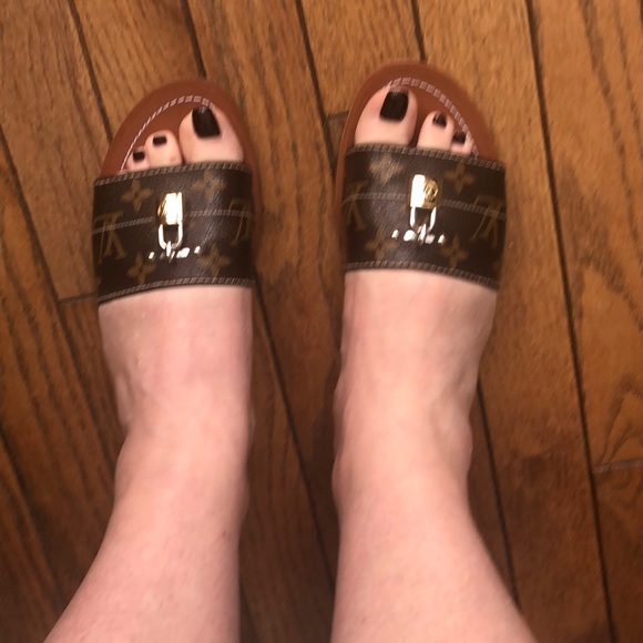 Louis Vuitton lock it mule - Picture 6 of 16